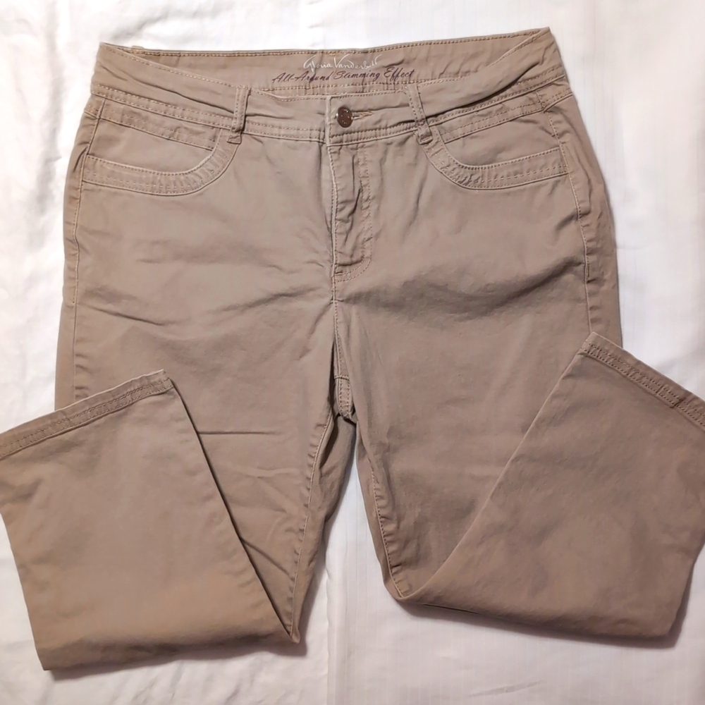 Gloria Vanderbilt Capri